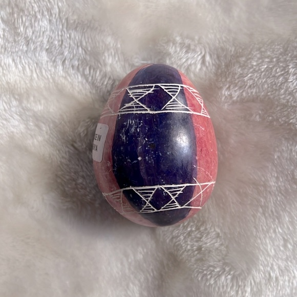 AFRICAN HAND CARVED ETCH DESIGN DECORATIVE STONE EGG FROM KENYA 🇰🇪 - Picture 3 of 9